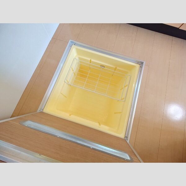 その他 (床下収納)