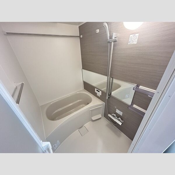 バス (浴室(追い焚き・浴室換気乾燥機付))