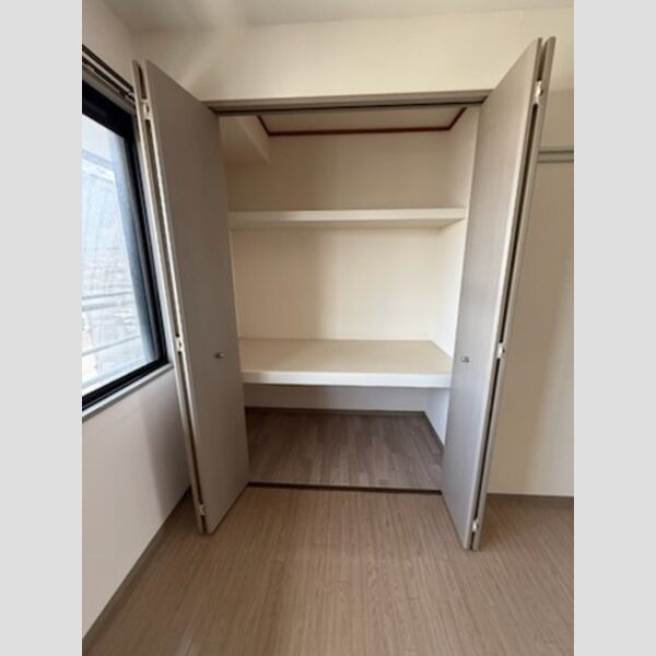 収納 (物入)