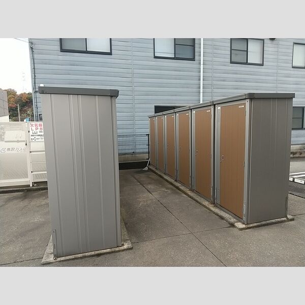 エントランス (外部物置)