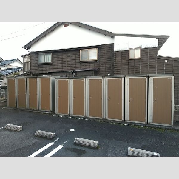 エントランス (外部物置)