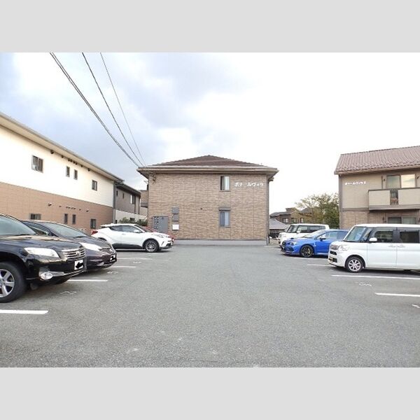 駐車場 (駐車場)