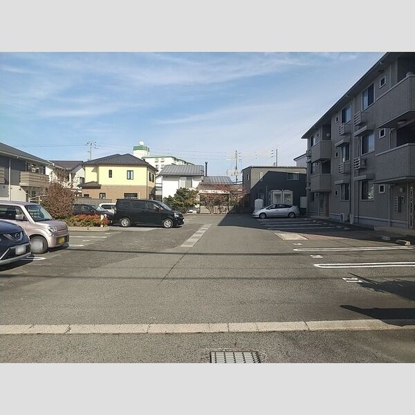 駐車場 (駐車場)