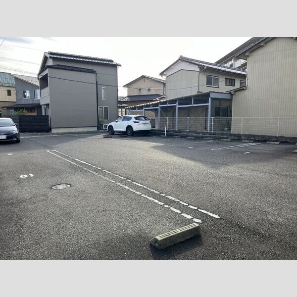 駐車場 (駐車場)