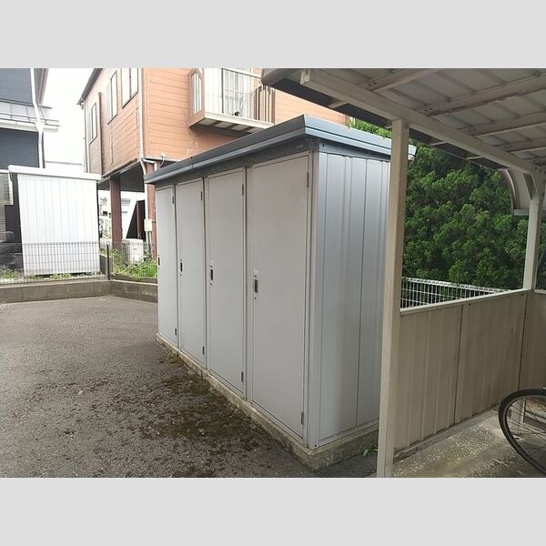 エントランス (外部物置)