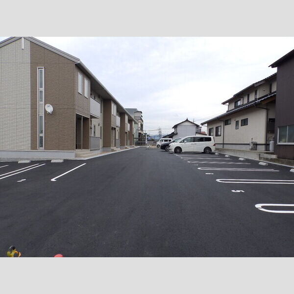 駐車場 (駐車場)
