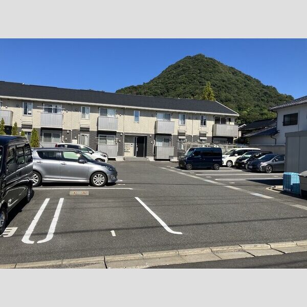 駐車場 (駐車場)