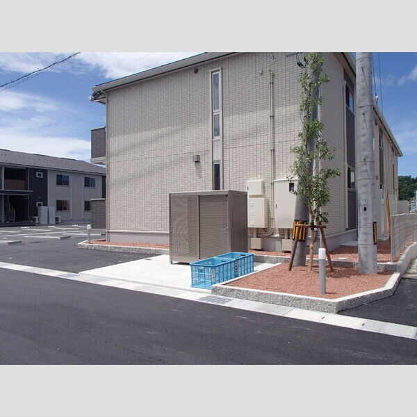 現地周辺 (ゴミステーション)