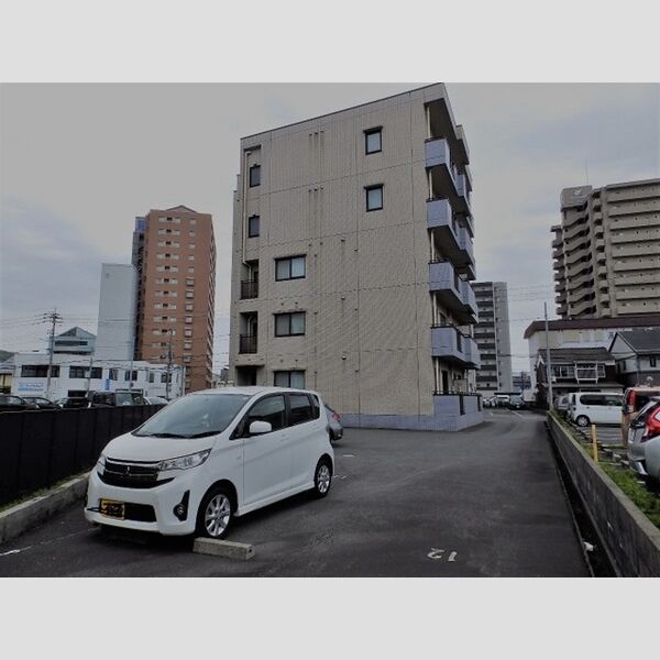 駐車場 (駐車場)