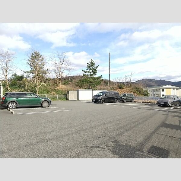 駐車場 (駐車場)