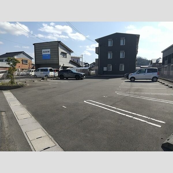 駐車場 (駐車場)