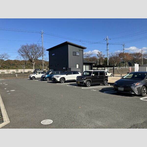 駐車場 (駐車場)