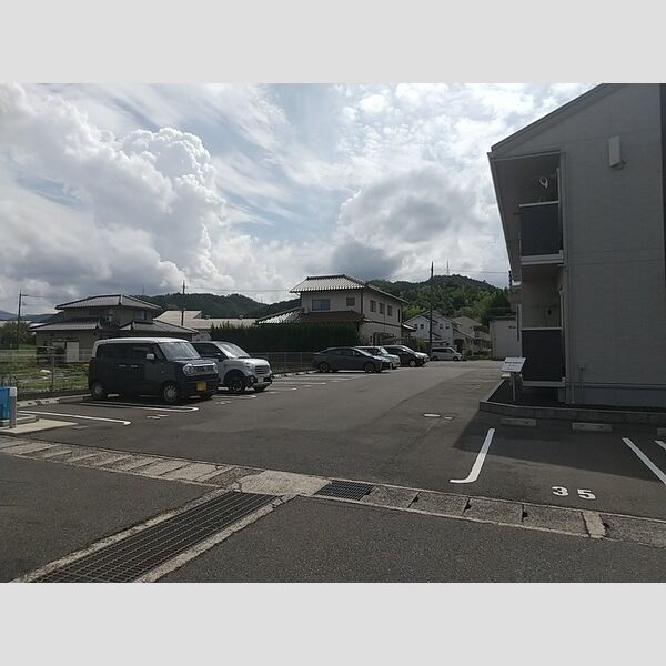 駐車場 (駐車場)