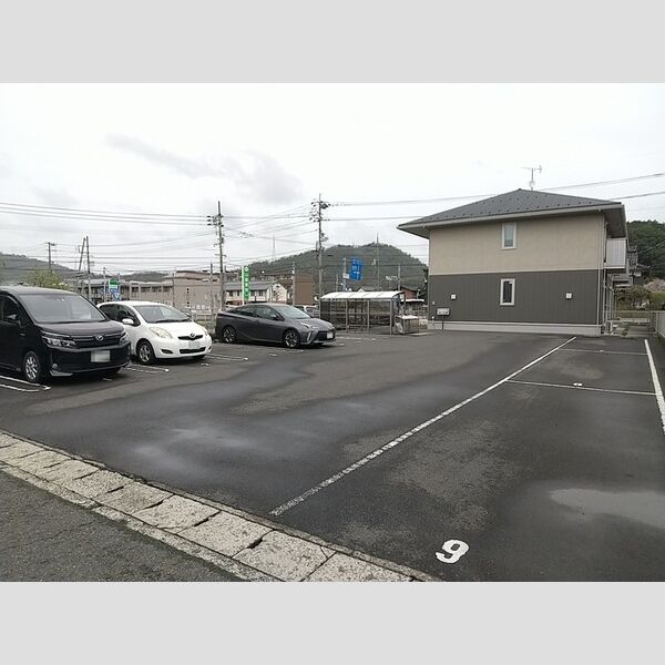 駐車場 (駐車場)