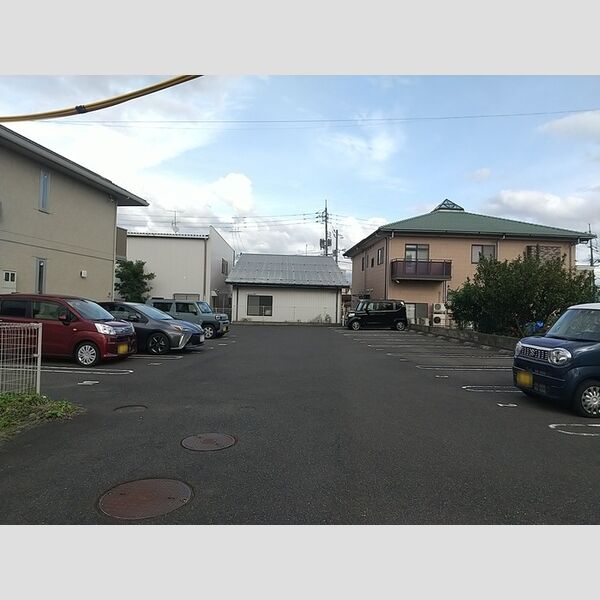 駐車場 (駐車場)