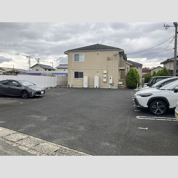 駐車場 (駐車場)