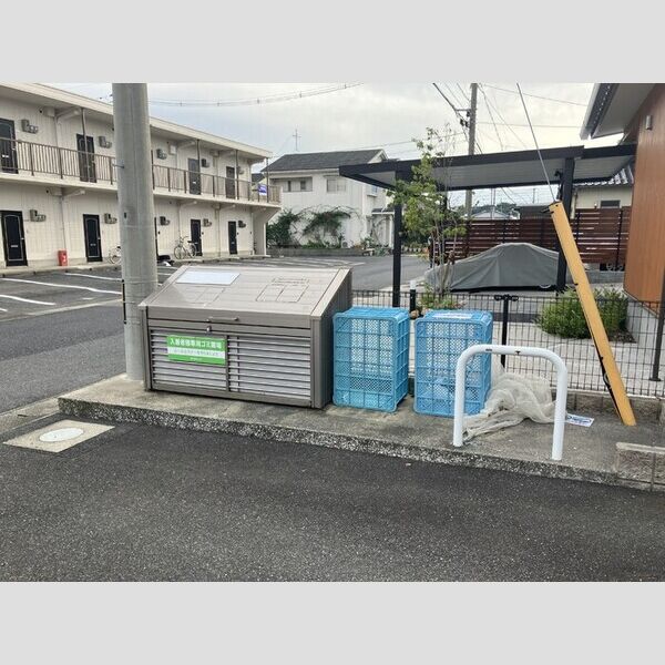 現地周辺 (ゴミステーション)