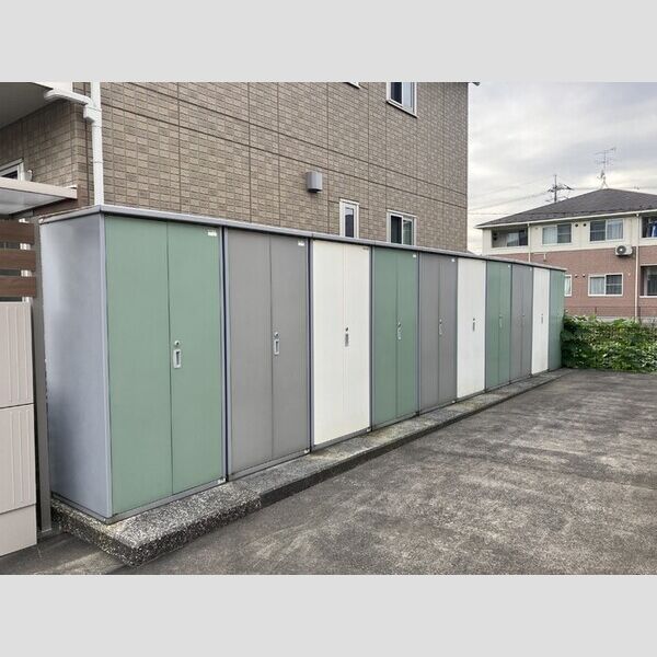 エントランス (外部物置)