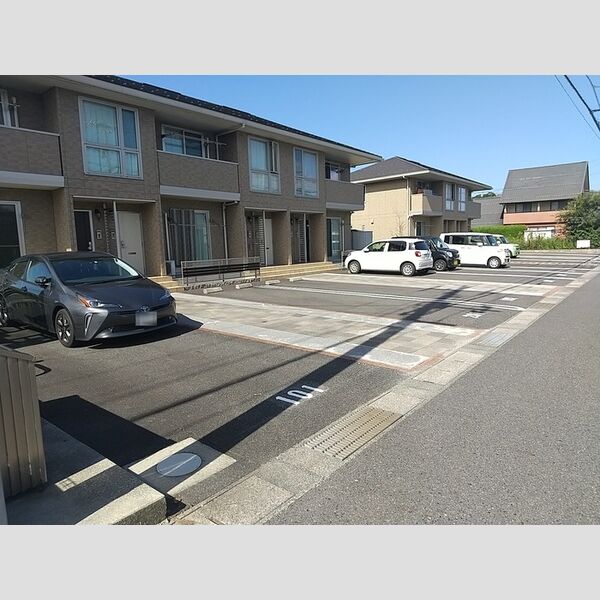 駐車場 (駐車場)