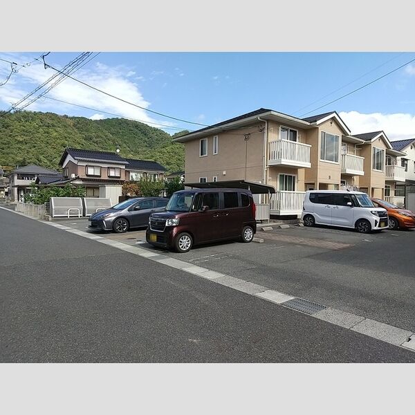 駐車場 (駐車場)