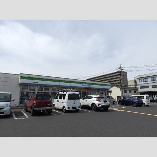 現地周辺 (ファミリーマート鳥取行徳店　260m)