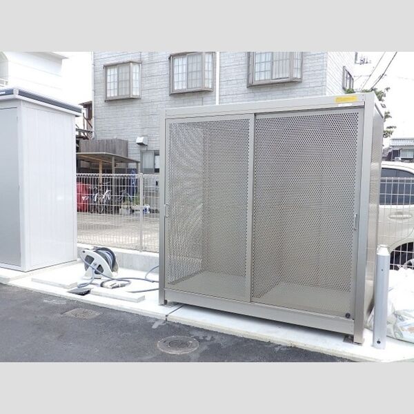 現地周辺 (ゴミステーション)