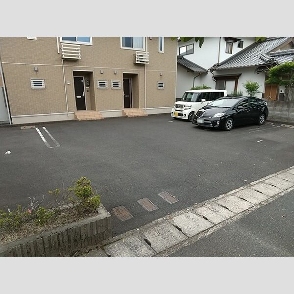駐車場 (駐車場)