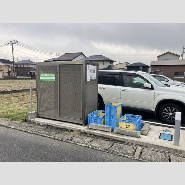現地周辺 (ゴミステーション)