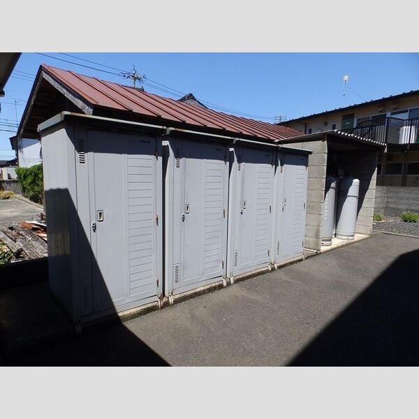 現地周辺 (物置)