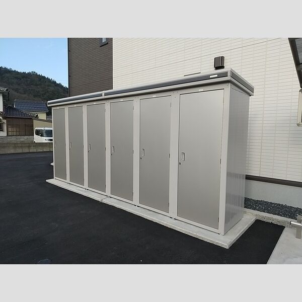 現地周辺 (外部物置)