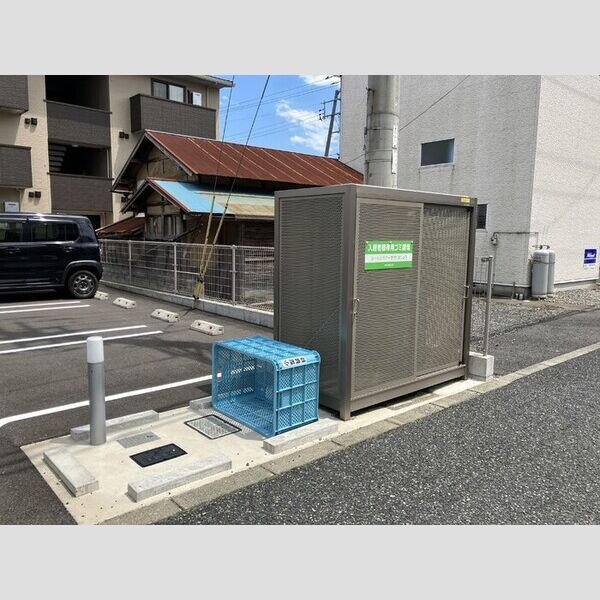 現地周辺 (ゴミステーション)