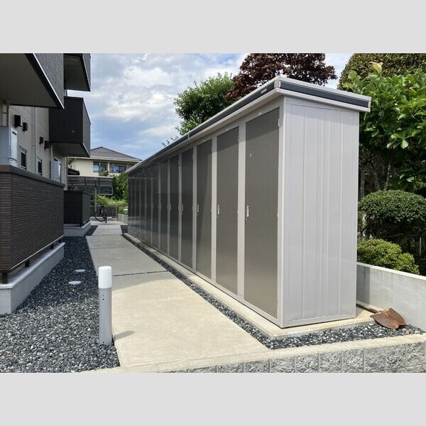 エントランス (外部物置)