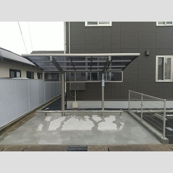 現地周辺 (駐輪場)