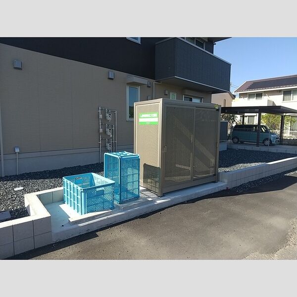 現地周辺 (ゴミステーション)