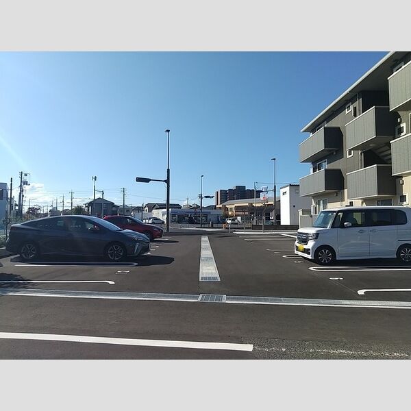 駐車場 (駐車場)