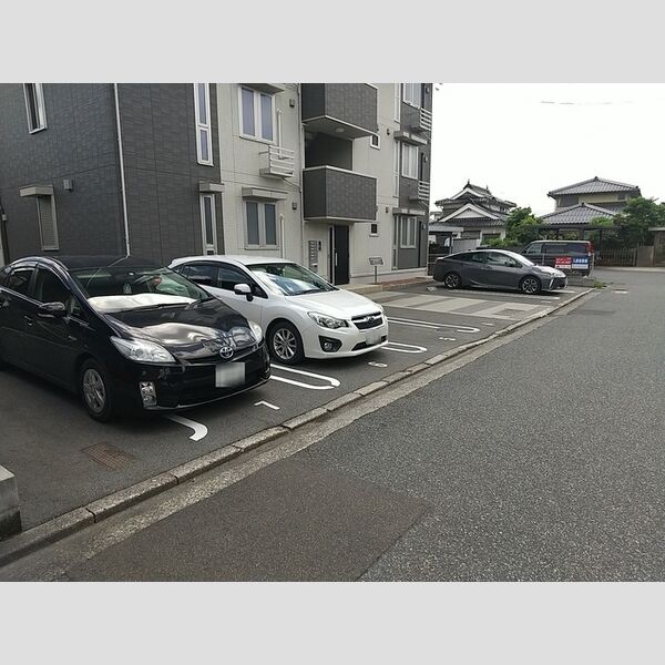 駐車場 (駐車場)