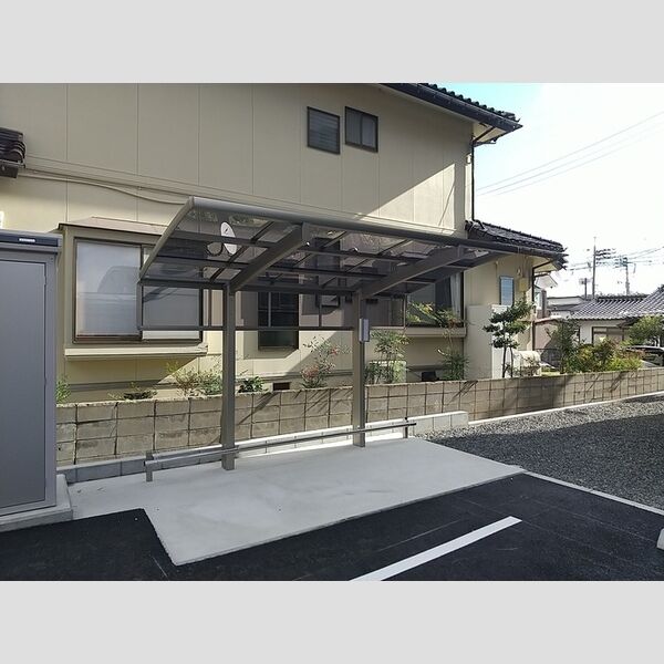 現地周辺 (駐輪場)