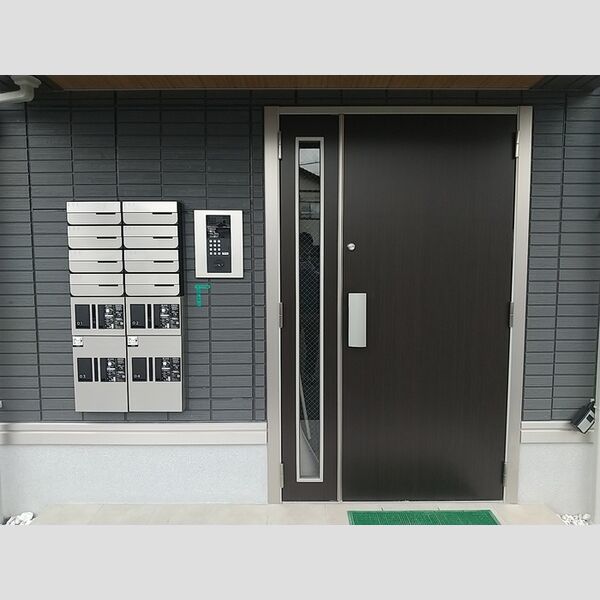 エントランス (オートロック・メールボックス・宅配ボックス)