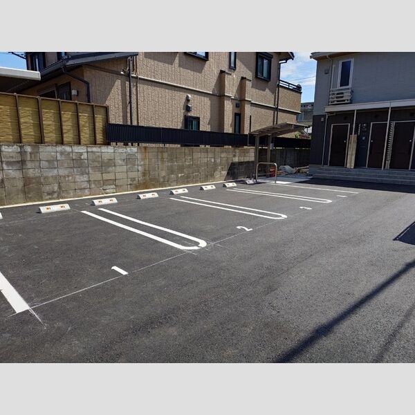 駐車場 (駐車場)