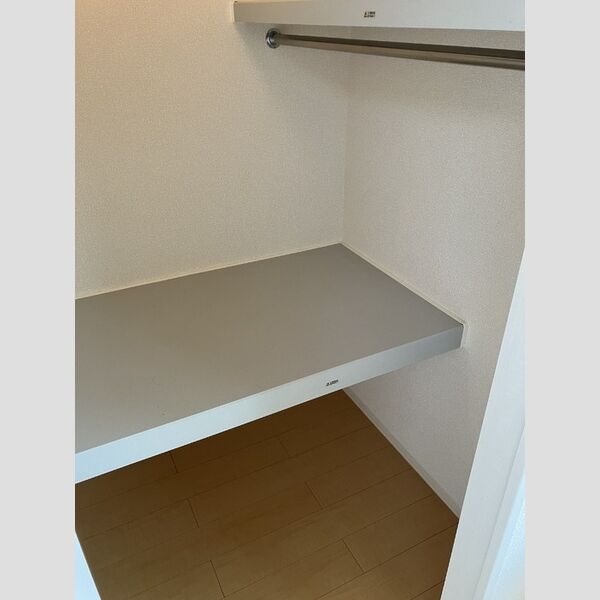 収納 (ウォークインクローゼット)