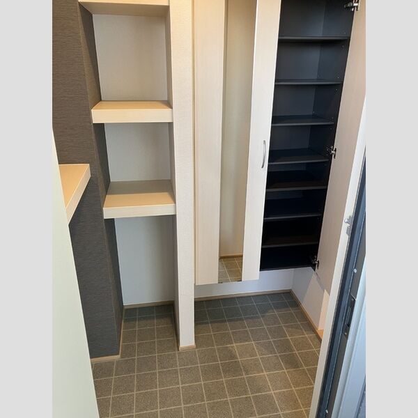 玄関 (玄関(シューズボックス))