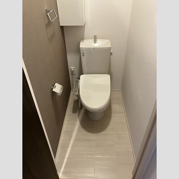 トイレ (トイレ(温水洗浄暖房便座))