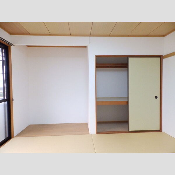収納 (押し入れ)