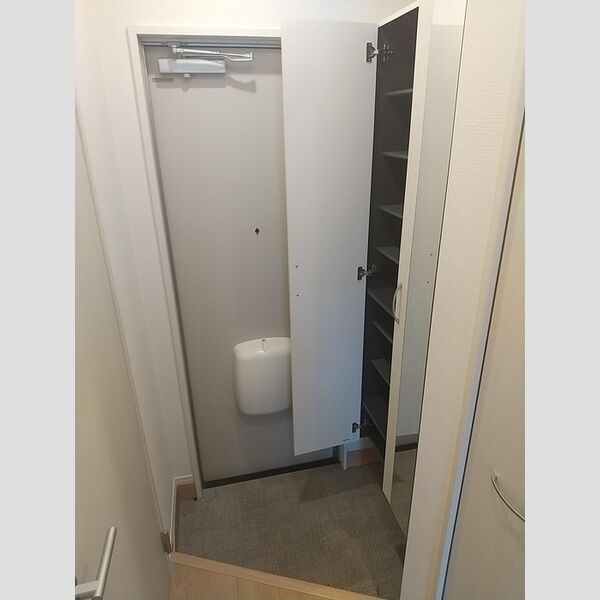 玄関 (玄関(シューズボックス))