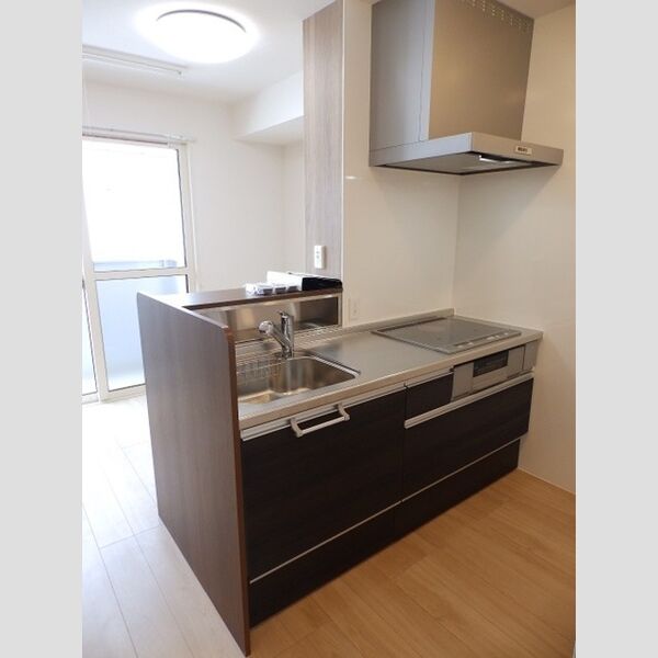 キッチン (IH3口グリル付きコンロ)