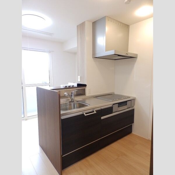 キッチン (IH3口グリル付きコンロ)