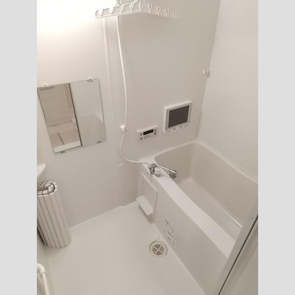 バス (浴室(TVは撤去します))