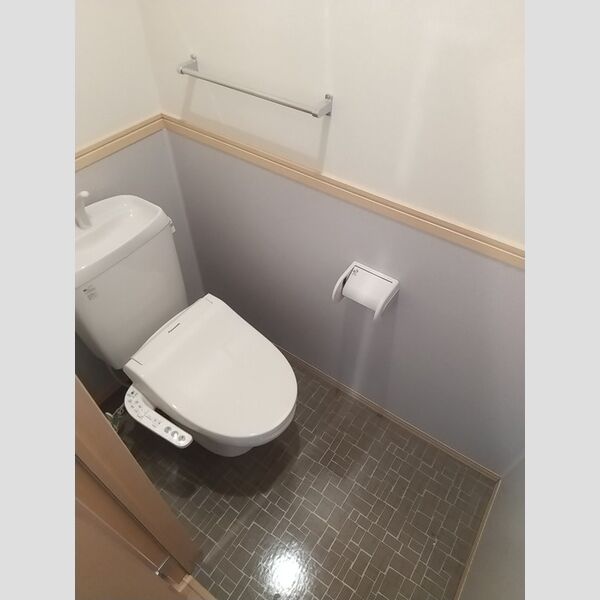 トイレ (トイレ(温水洗浄暖房便座))