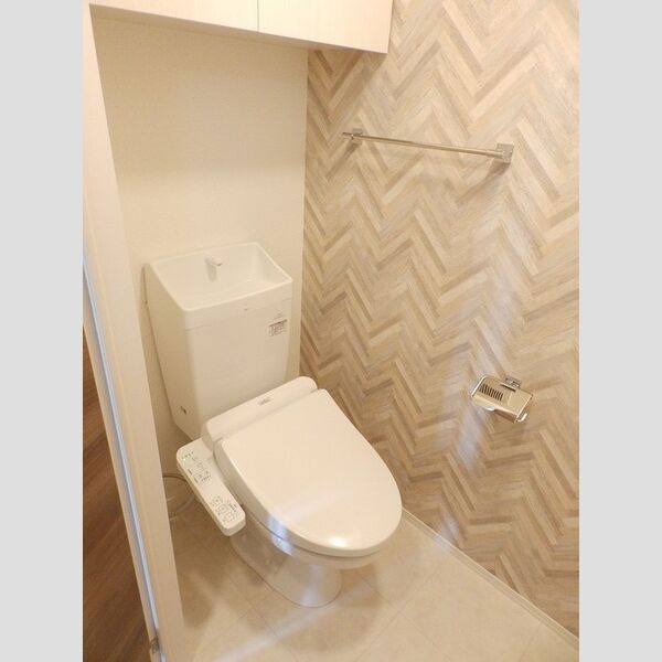 トイレ (温水洗浄暖房便座)