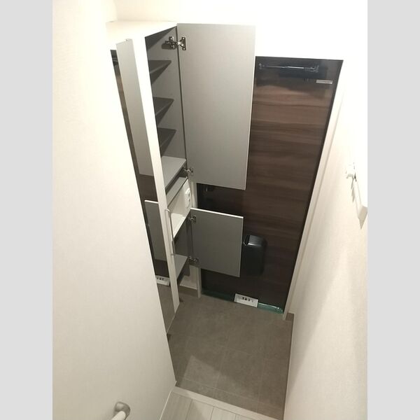 玄関 (玄関(シューズボックス))